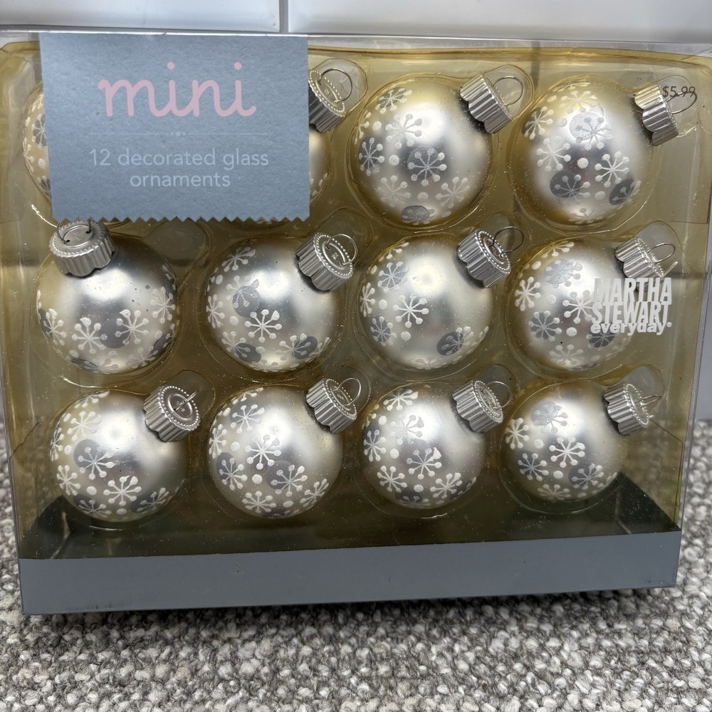 Martha Stewart Everyday Mini Winter 12 Glass Ornaments Snowflakes